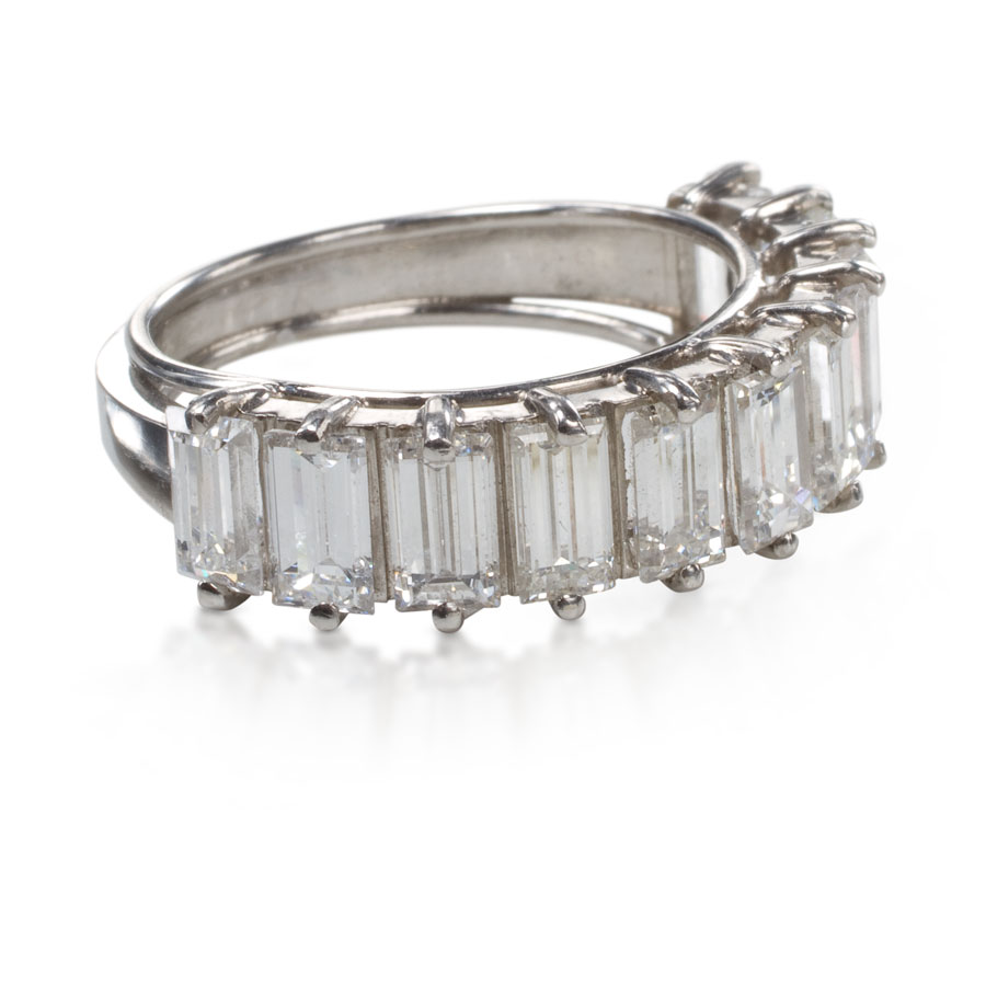 Anillo de platino con brillantes