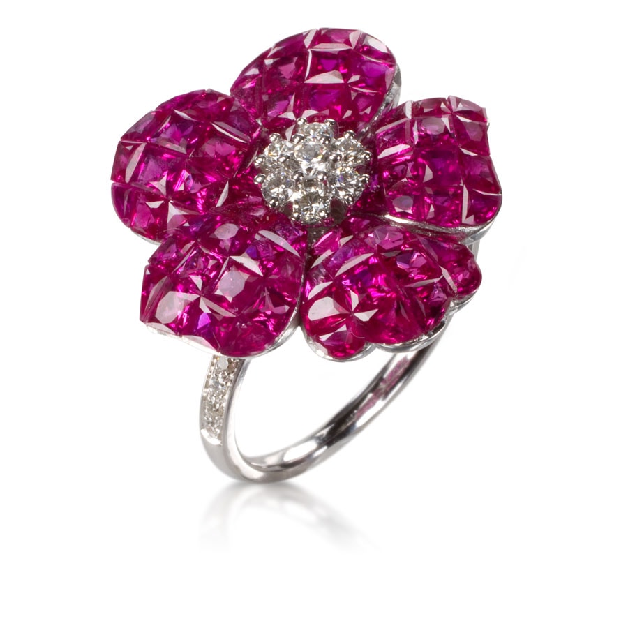 Anillo de oro blanco con rubíes y brillantes - imagen 1