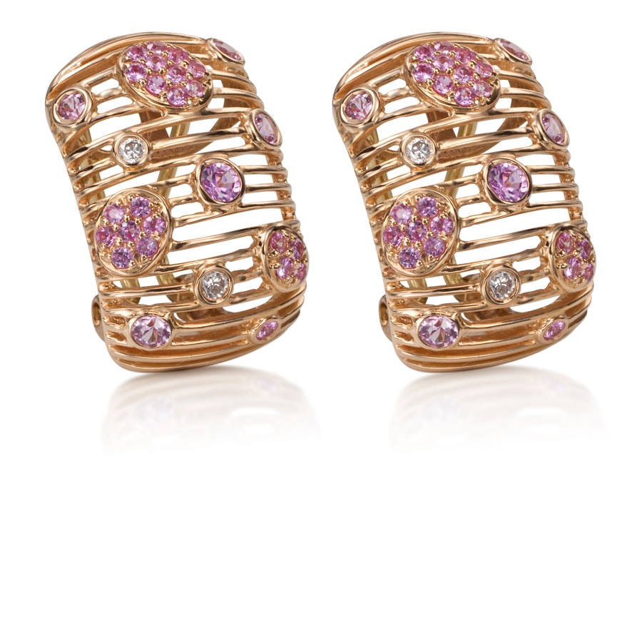 Aros de oro rosa con zafiros rosados y brillantes