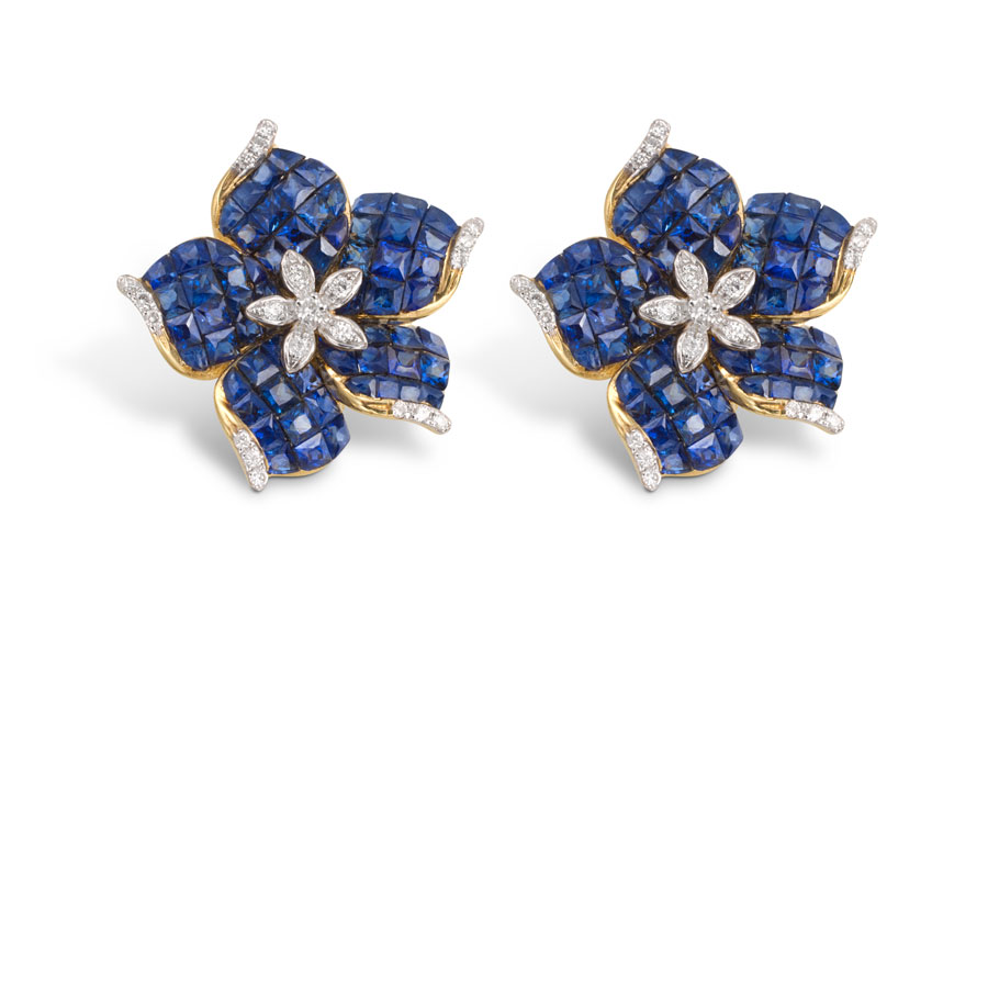 Par de aros de oro con zafiros y brillantes