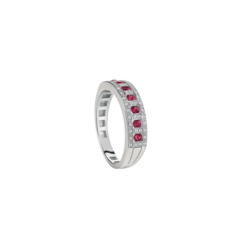 Anillo de oro blanco, diamantes y rubies