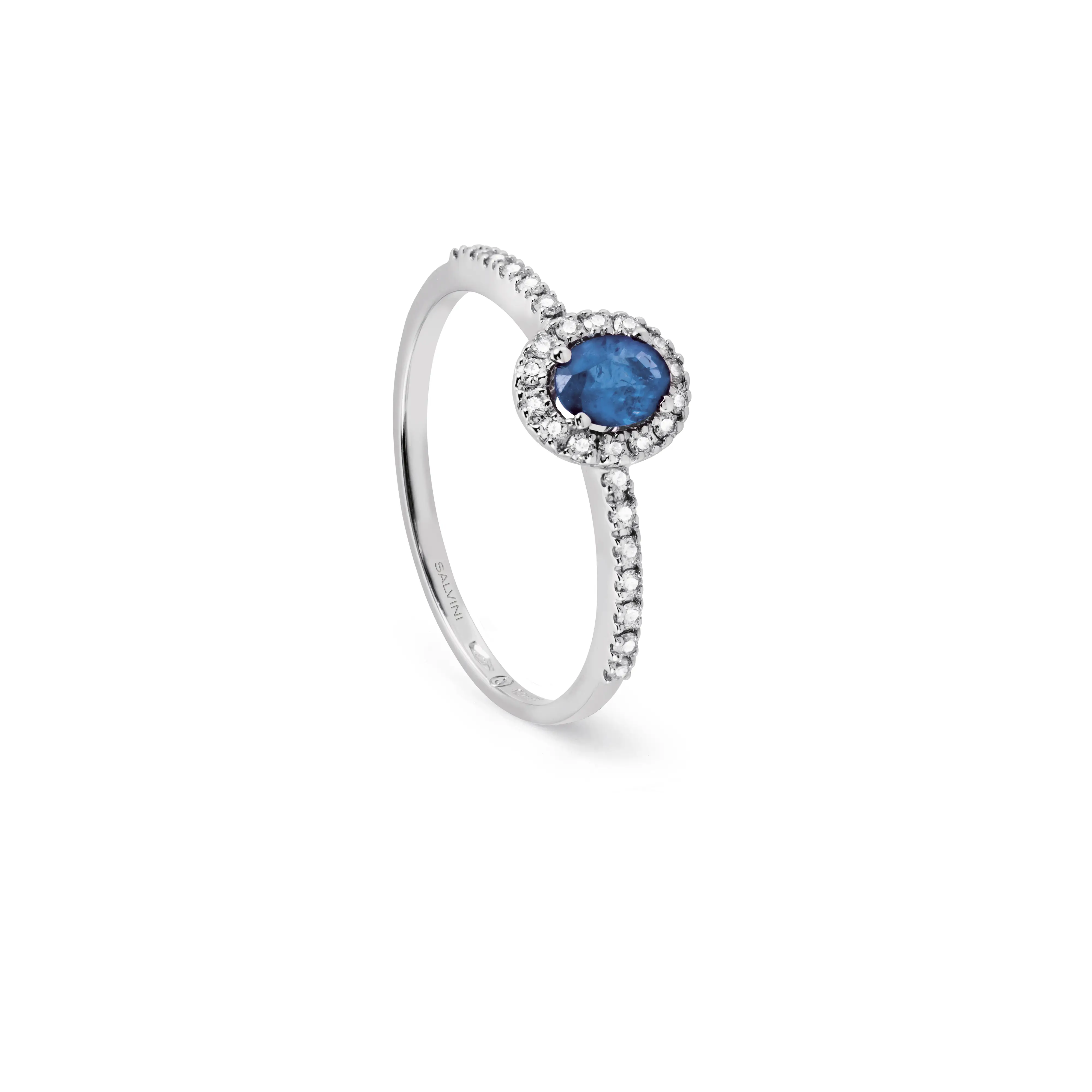 Anillo de oro blanco con brillantes y safiro