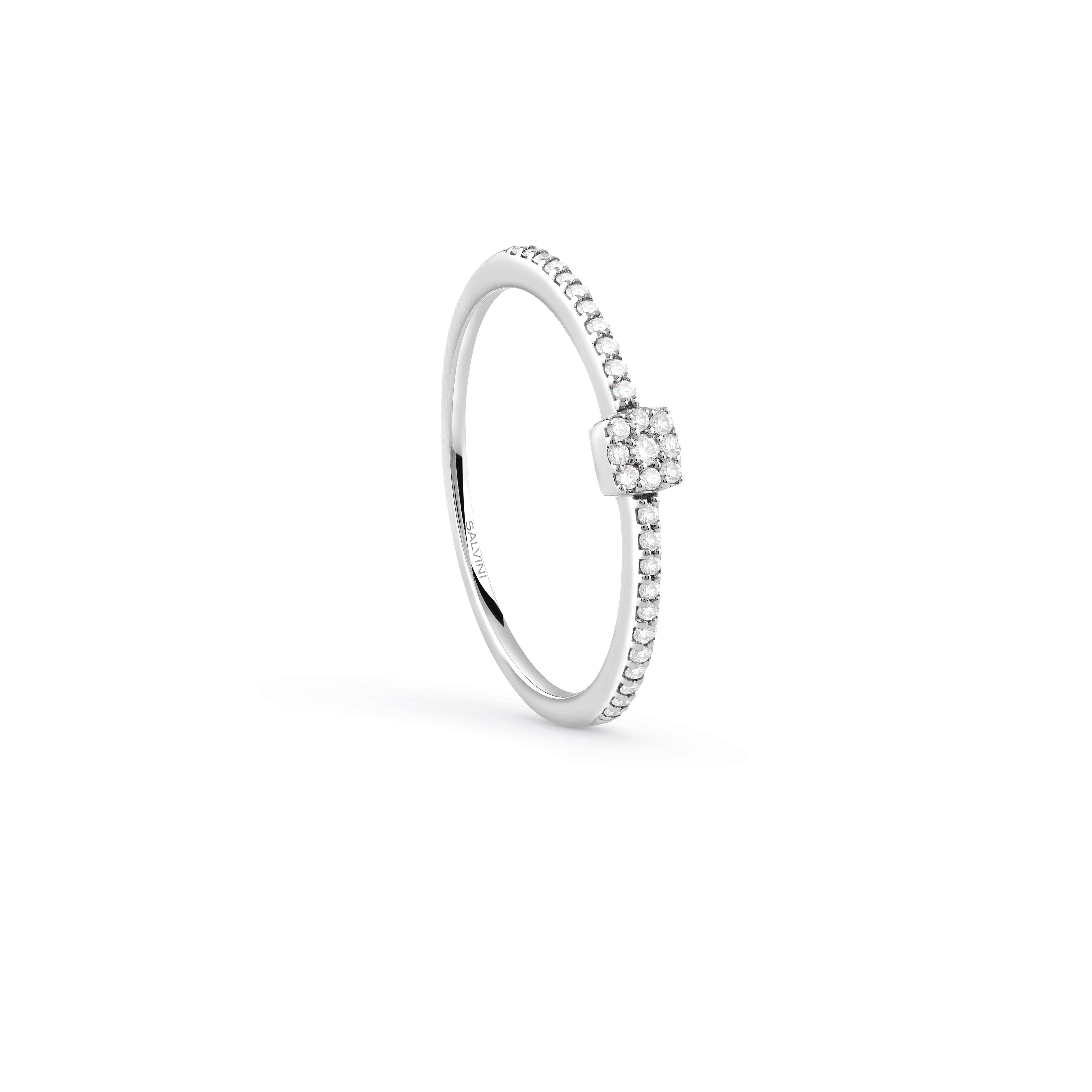 Anillo de oro blanco con brillantes