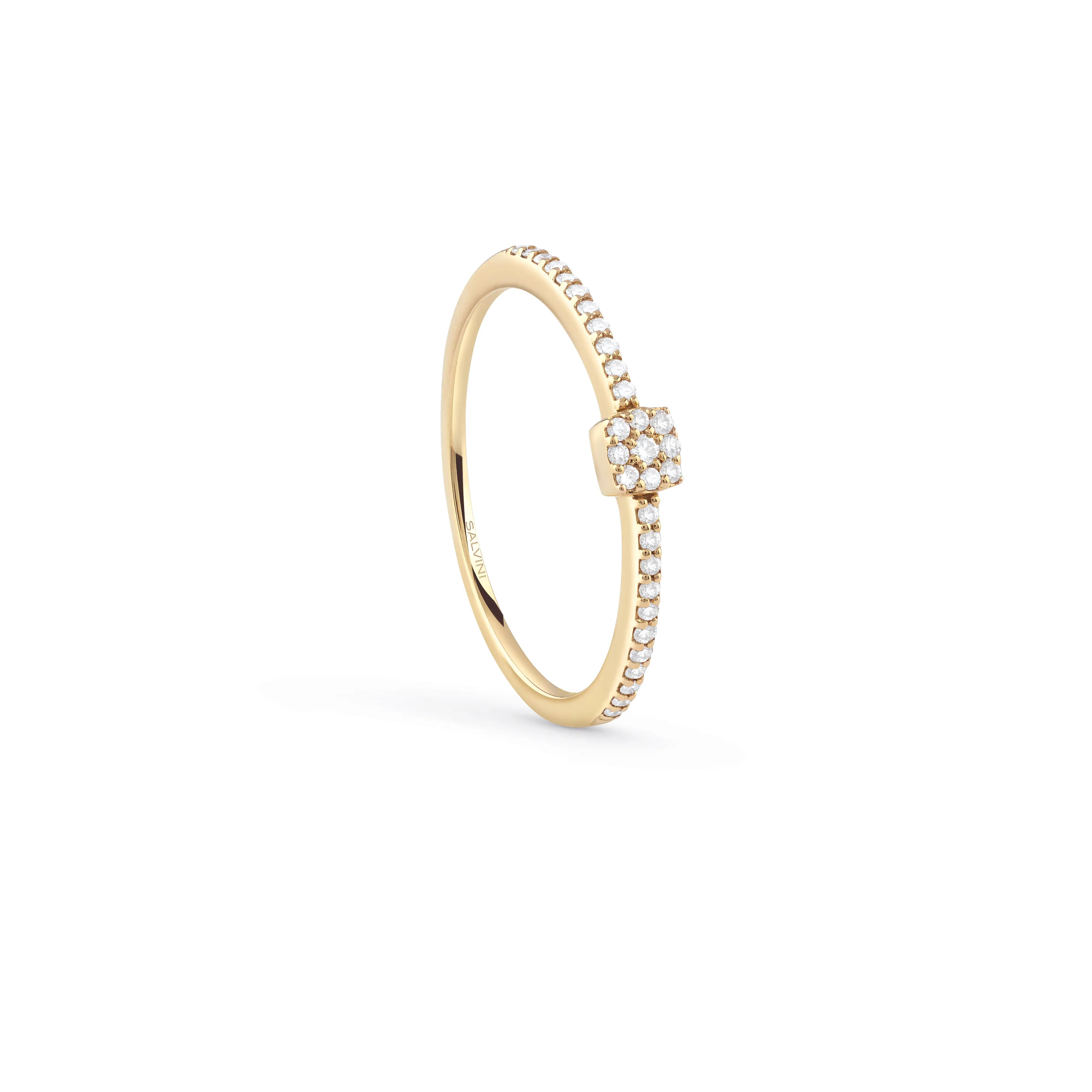 Anillo de oro con brillantes